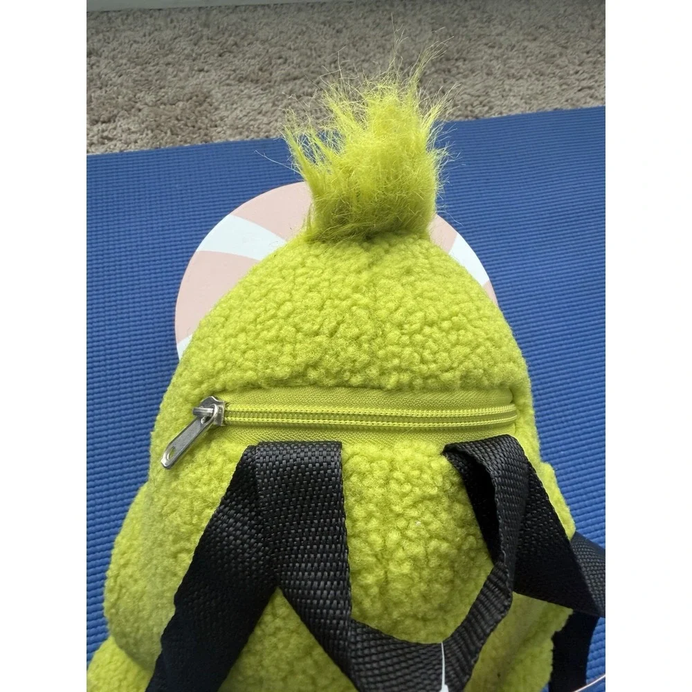 NEW The Dr. Seuss Grinch Sherpa Plush Kids' Plush 15/16
